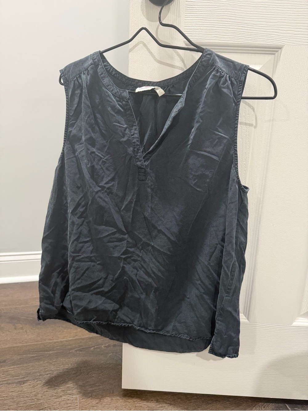 Vineyard Vines Grey Sleeveless V-Neck Camisole